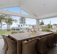 Beauty and the Beach' 88 Foreshore Drive - large home with WIFI  water views - Accommodation Asia