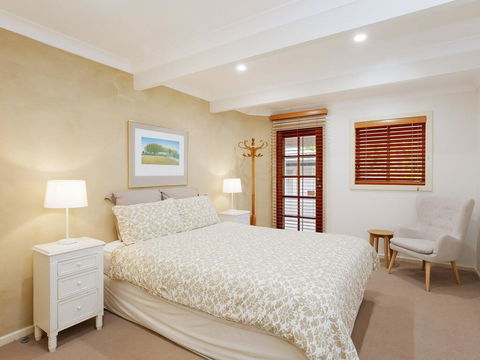 Beauty And The Beach', 88 Foreshore Drive - Large Home With WIFI & Water Views - Accommodation Asia 3