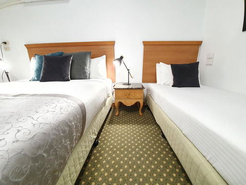 Bell Motel - Accommodation Guide 1