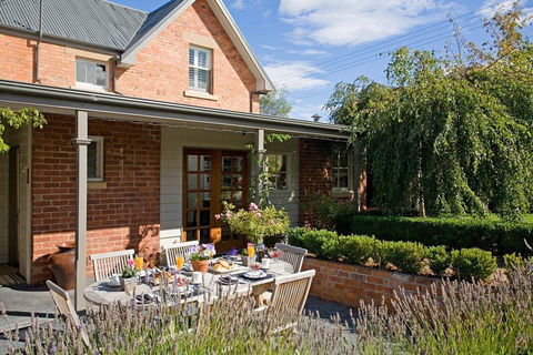Bellerive House - Accommodation Guide 3