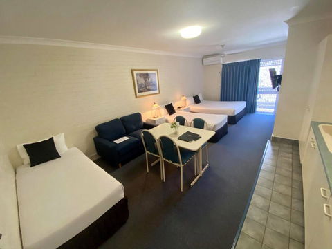 Benson Court Motel - Accommodation Asia 1