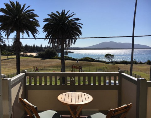 Bermagui Beach Hotel - Accommodation Guide 0