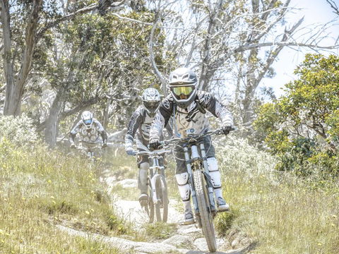 Bernti's Mountain Inn - Accommodation Asia 3