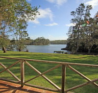 Berrara Lagoon Front Chalet - Accommodation Asia