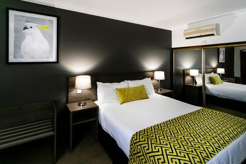 Best Western Plus Ambassador Orange - Accommodation Asia 1