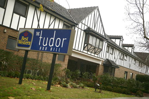 Best Western Plus The Tudor Box Hill - Accommodation Asia 0