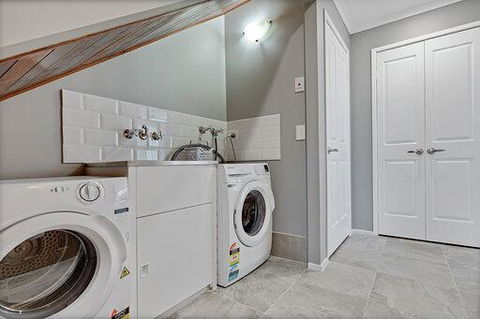 Beulah House Luxurious Accommodation - Accommodation Guide 3