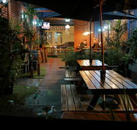 Bev and Mick's International Backpackers at Mcmahon's - Accommodation Guide