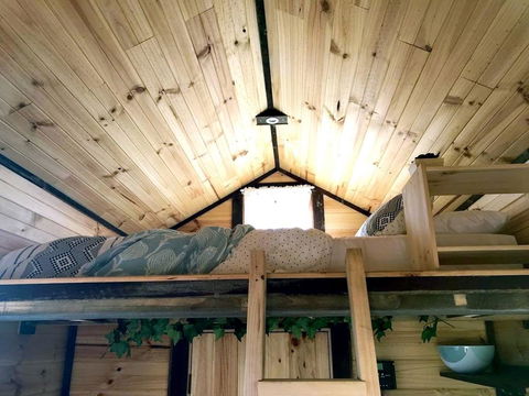 Big Tiny Altitude Tiny House Experience - Accommodation Asia 3