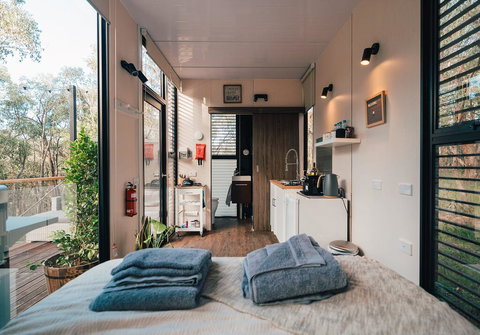 Big Tiny Paz Seven Hills Tiny House, Tallarook - Accommodation Asia 1