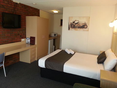 Big Valley Lakeside Paradise Motor Inn - Accommodation Asia 2