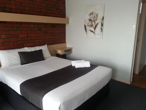 Big Valley Lakeside Paradise Motor Inn - Accommodation Asia 3