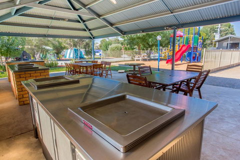BIG4 Shepparton Park Lane Holiday Park - Accommodation Guide 2