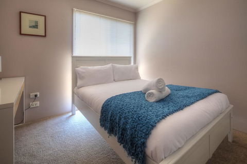 Birdland - Bold, Unique And Modern - Accommodation Asia 2