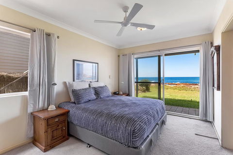 Birubi Lane 4 - Anna Bay - Accommodation Guide 2