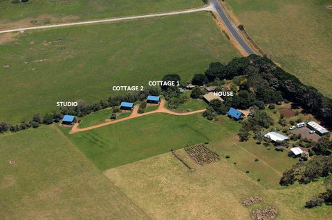 Black Cockatoo Cottages - Accommodation Asia 0