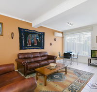 Black Dolphin Waterfront Apartment - Accommodation Asia