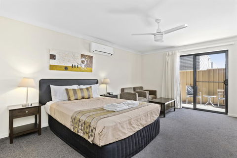 Blackwater Central Motel - Accommodation Asia 0