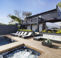 Blairgowrie Oasis Luxury retreat with spapool fireplace golf putting green - Accommodation China