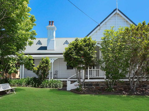 Blake House - Iconic Coastal Homestead - Accommodation Asia 0