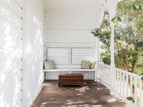 Blake House - Iconic Coastal Homestead - Accommodation Asia 1