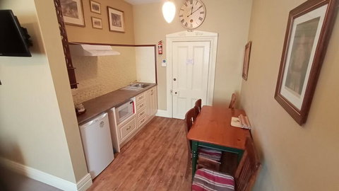 Blakes Manor Self Contained Heritage Accommodation - Accommodation Asia 1