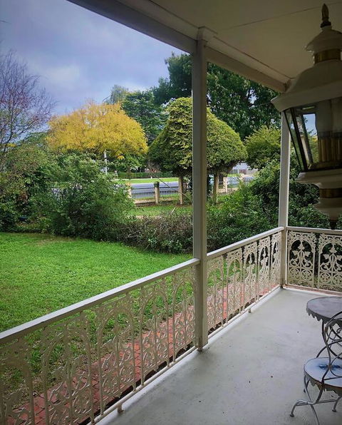 Blayney House - Accommodation Guide 3
