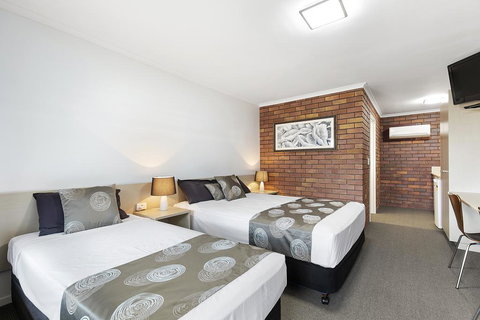 Blue Shades Motel - Accommodation Asia 3