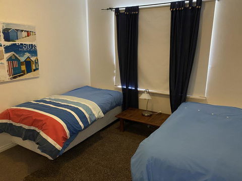 Blue Sky Escapes Seaview Apartment - Accommodation Asia 2