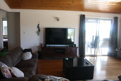 Blue Sky Escapes Sunset Oddes-sea - Accommodation Asia 2