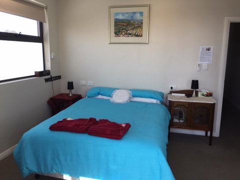 Blue Wren Retreat - Accommodation Guide 1