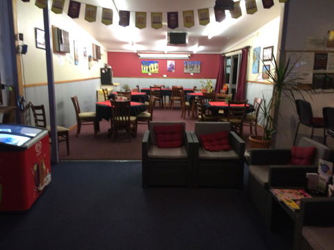 Bluff Hotel - Accommodation Guide 2