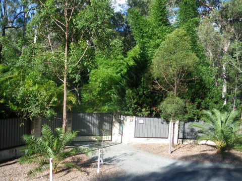 BoBRENE On Tamborine Nude Retreat - Quaint Cottage - Accommodation Asia 1