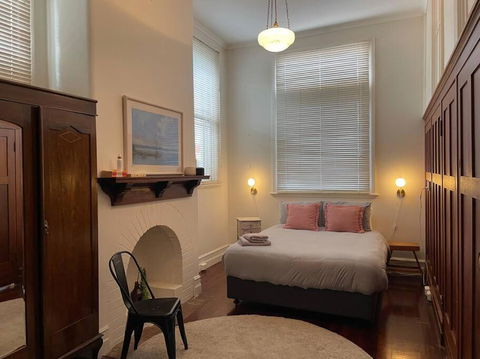 The Merredin Treasury, Art Deco Heritage 2 Bedroom Suite In Merredin CBD - Accommodation Asia 0