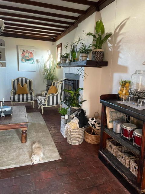 The Table Guest House - Accommodation Asia 0