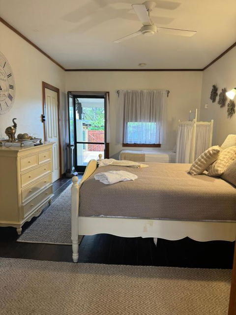 The Table Guest House - Accommodation Asia 1