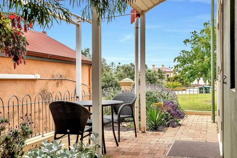 Time And Tide Hideaway - A Spacious Beachside Escape - Accommodation China 2