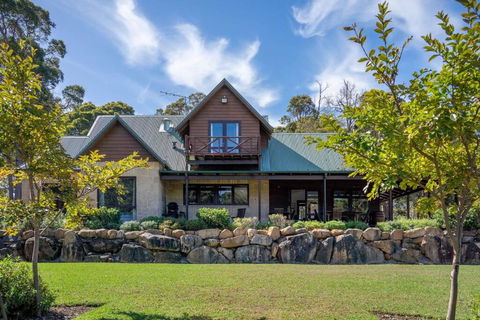 Tintagel Estate I Private Properties - Accommodation Asia 3