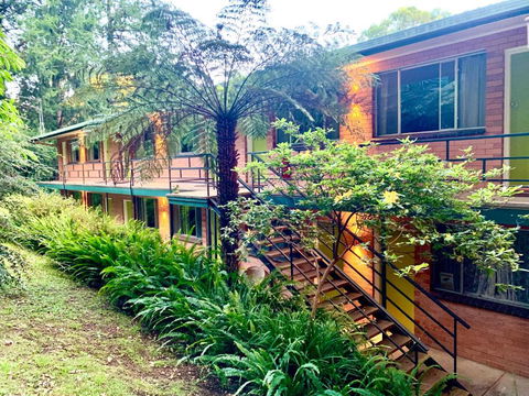 WARBURTON MOTEL - Where Mid-century Style Meets The Mountains - Accommodation Asia 3