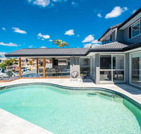 Waterfront Resort Style Retreat Runaway Bay - Accommodation Guide