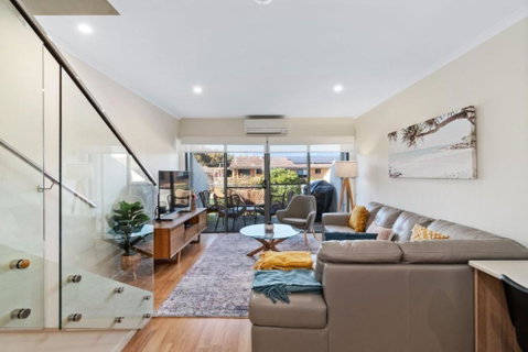 Wharf At North Batemans - Accommodation Guide 1