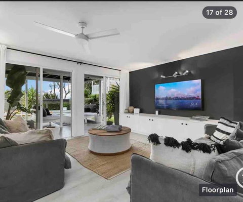 WHITE BEACH HOUSE High On Belmore, PETS Welcome - Accommodation Asia 2