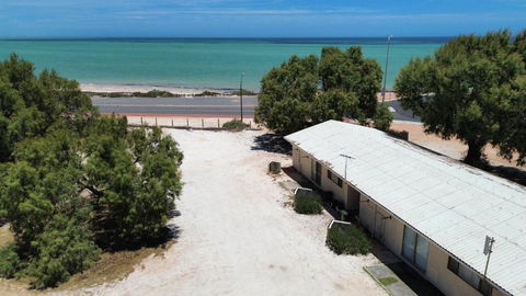 Wildsights Beach Units - Accommodation Asia 0