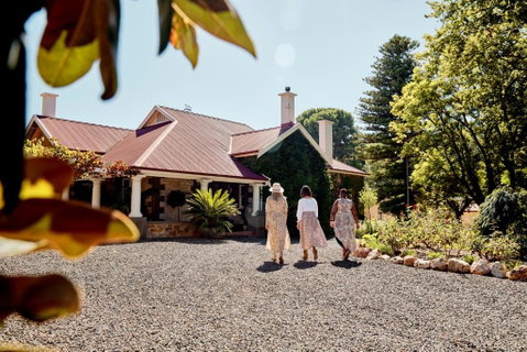 Wilsford House - Accommodation Guide 0