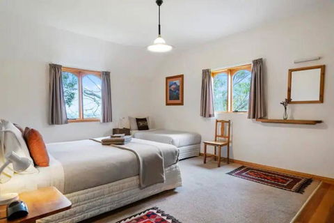 Wine Loft - Cosy Country Retreat With Ocean Views - Accommodation Asia 2