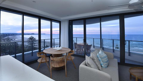 X Kirra Apartments - Accommodation Guide 1