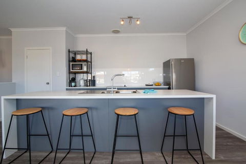 Xanadu - Aldinga Beach - C21 SouthCoast Holidays - Accommodation Guide 2