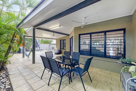 Ah Mat Bungalow - Tropical Darwin Stay With Pool - Accommodation Guide 3