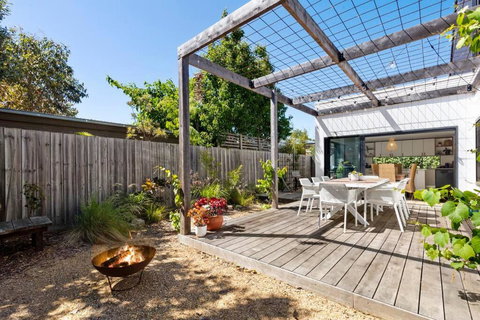 Ocean Spray - Accommodation Guide 2