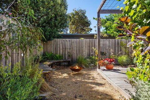 Ocean Spray - Accommodation Guide 3